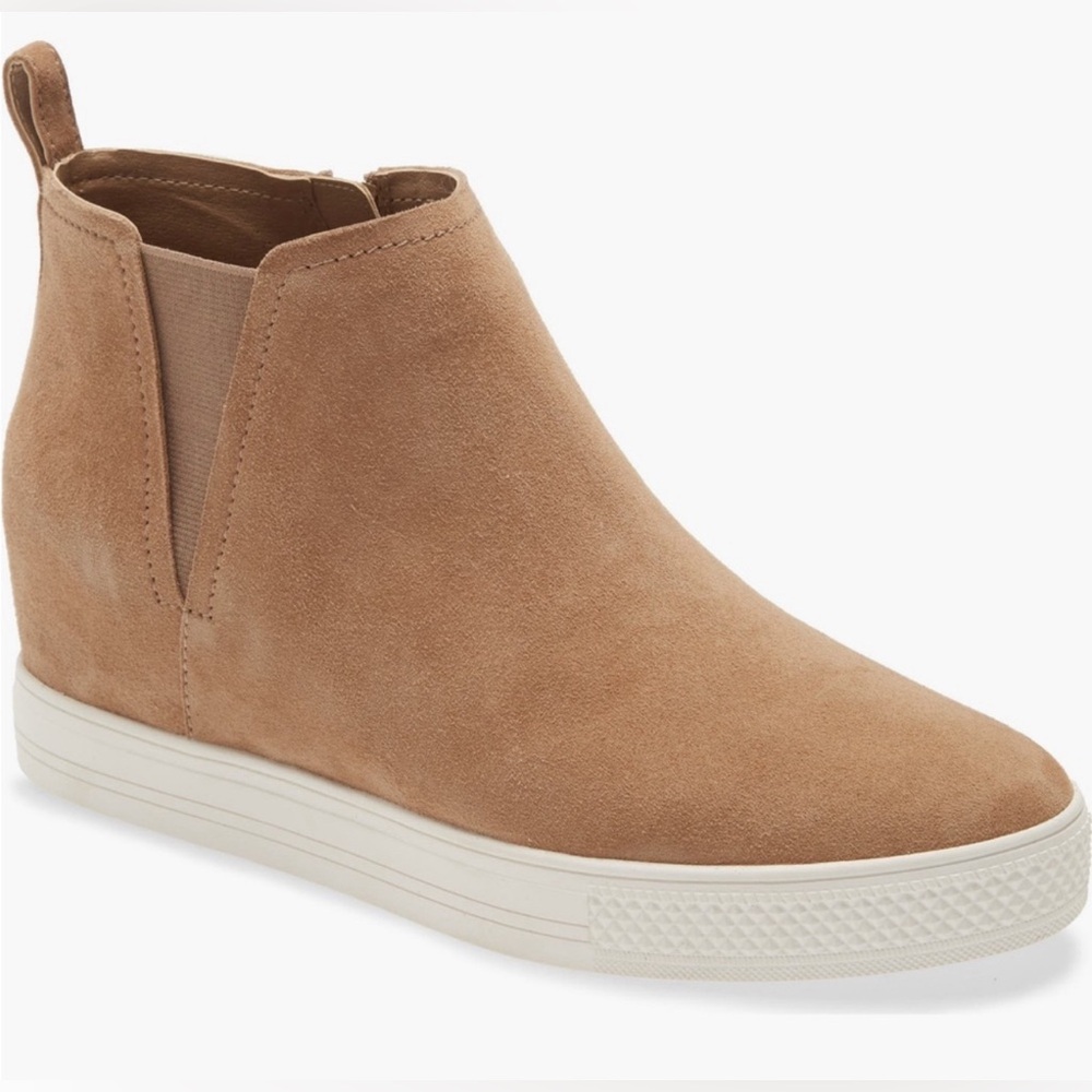 Caslon Tan Suede Ankle Booties